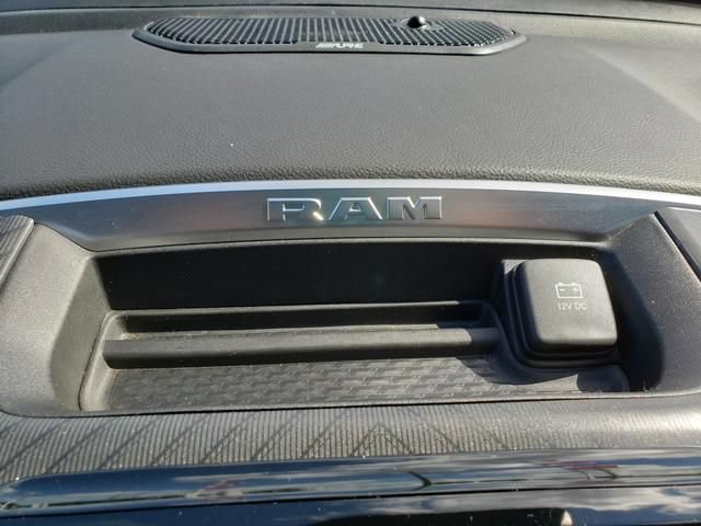 Used 2025 RAM 1500 Big Horn AWD/4WD image 24