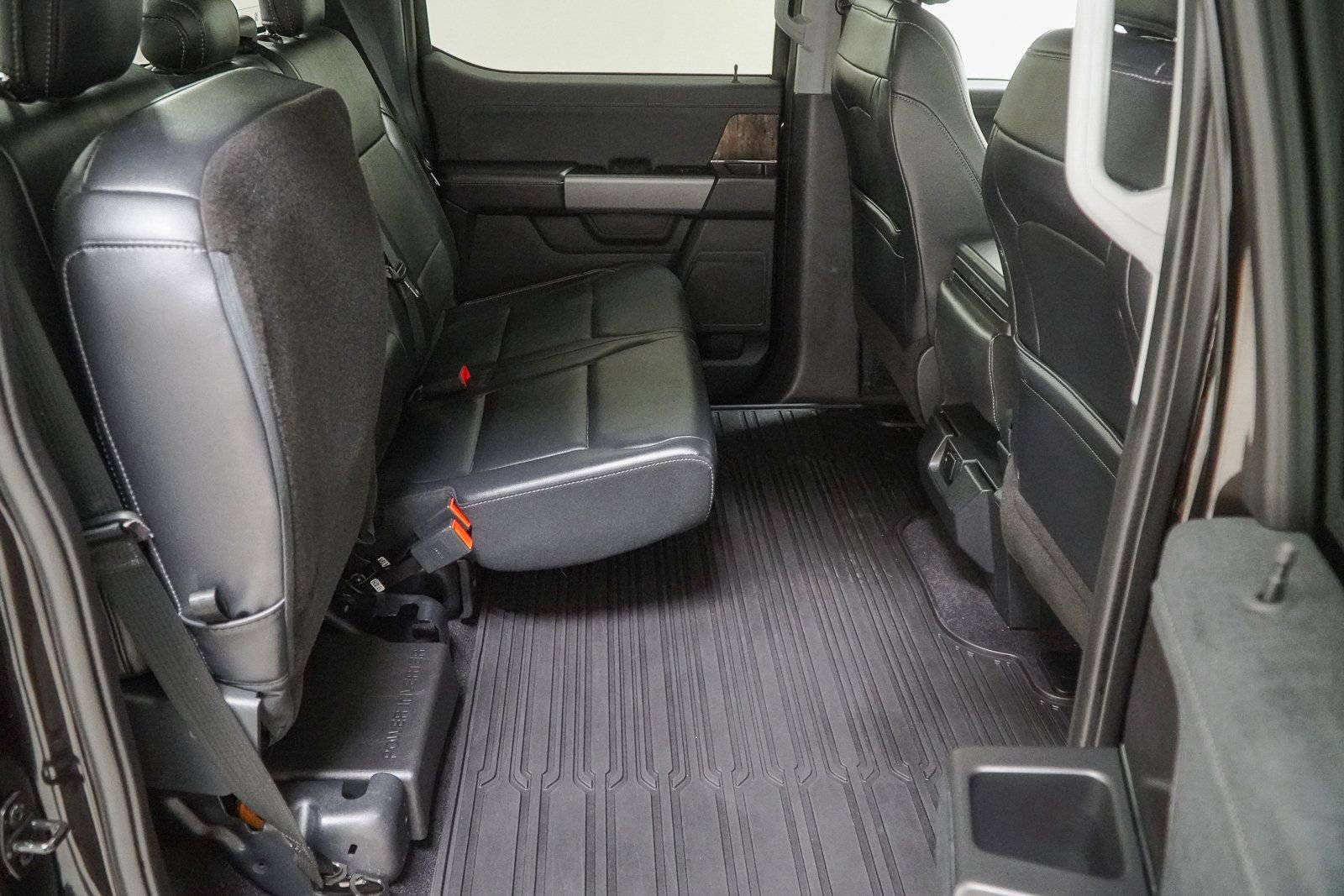 Used 2021 Ford F150 Lariat w/ Max Trailer Tow Package image 49