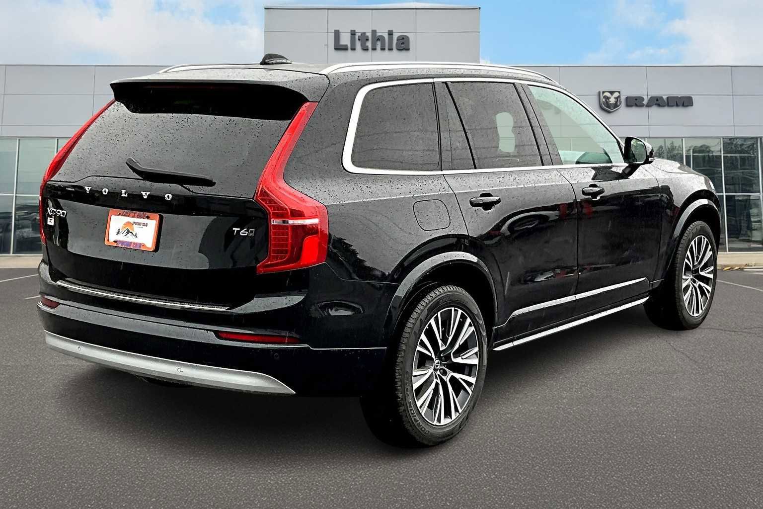 Used 2022 Volvo XC90 T6 Momentum w/ Climate Package image 23