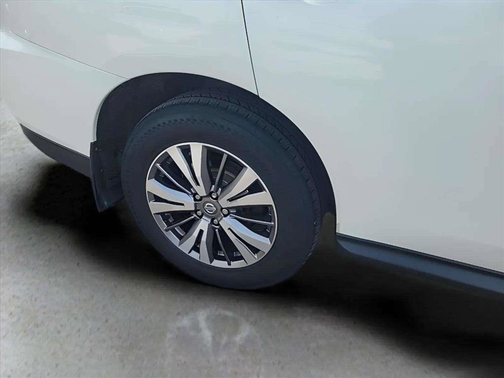 Used 2019 Nissan Pathfinder SV w/ SV Tech Package AWD/4WD image 26