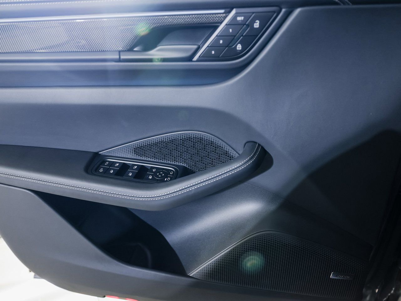 New 2026 Porsche Macan Turbo Electric image 23