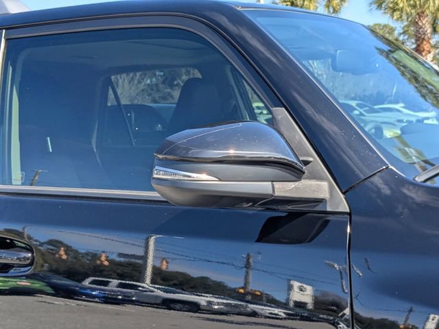 Used 2017 Toyota 4Runner SR5 Premium image 13