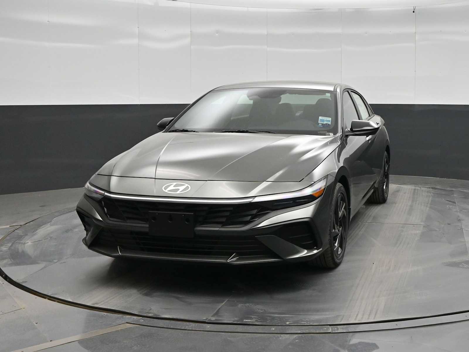 New 2026 Hyundai Elantra Sport FWD image 3
