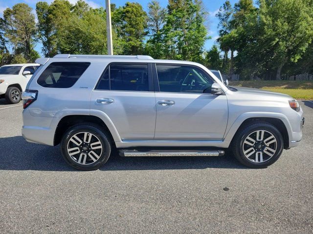 Used 2023 Toyota 4Runner Limited AWD/4WD image 9