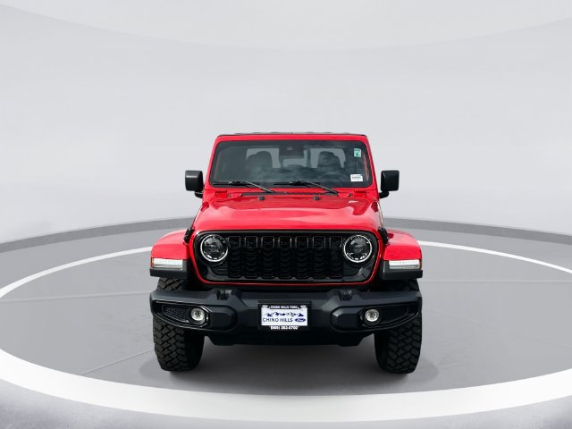 Used 2025 Jeep Gladiator Sport AWD/4WD image 2