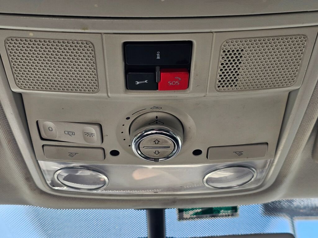 Used 2017 Volkswagen Tiguan Wolfsburg Edition AWD/4WD image 17