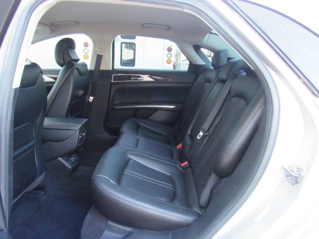 Used 2016 Lincoln MKZ Hybrid image 17