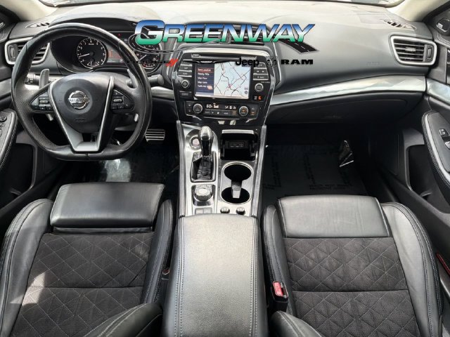 Used 2017 Nissan Maxima SR w/ Midnight Edition FWD image 10