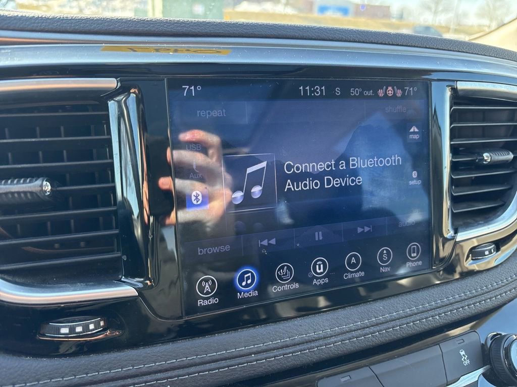 Used 2017 Chrysler Pacifica Limited w/ Tire & Wheel Group image 25