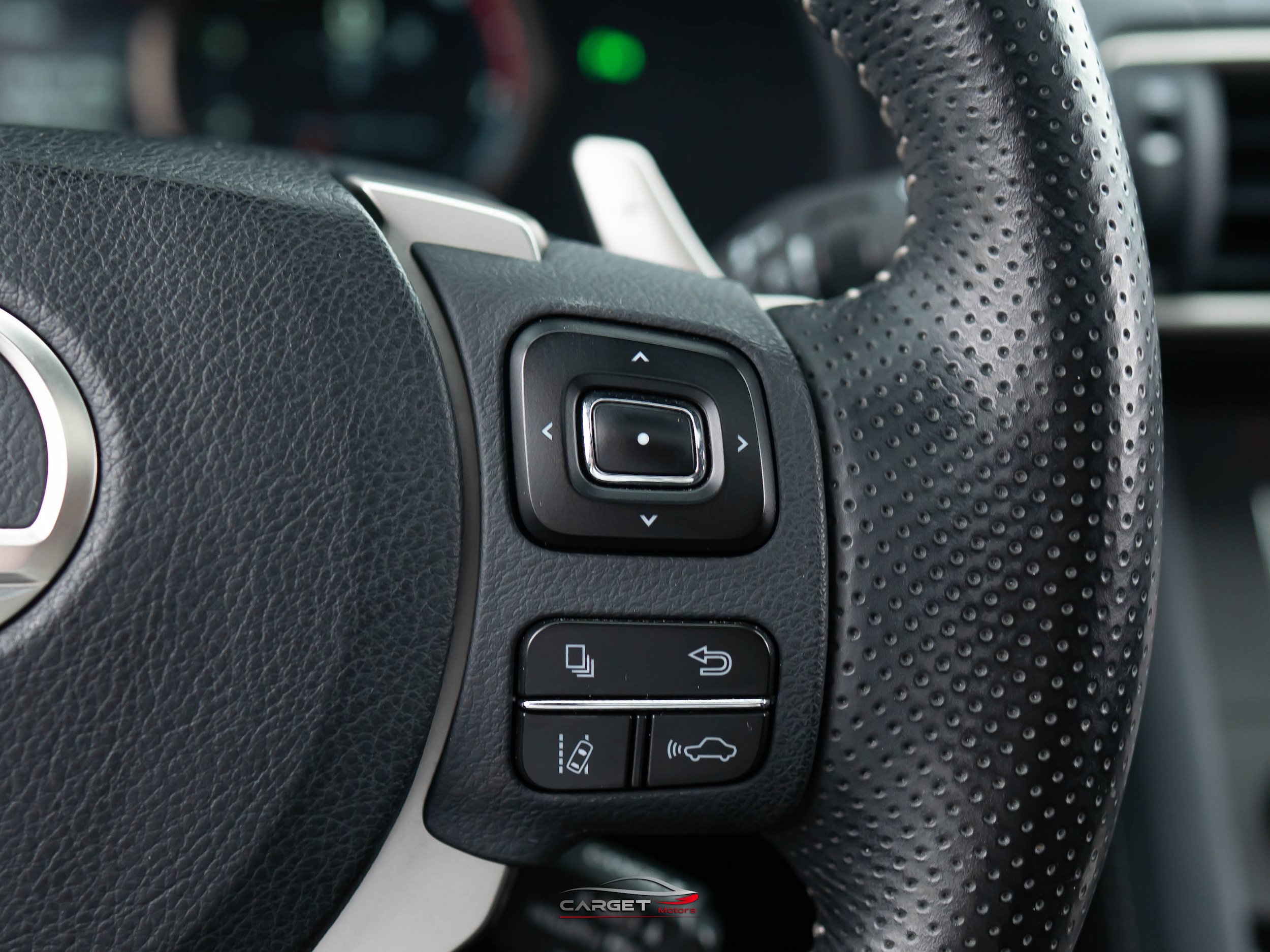 Used 2019 Lexus IS 300 F Sport w/ F Sport Package RWD image 25