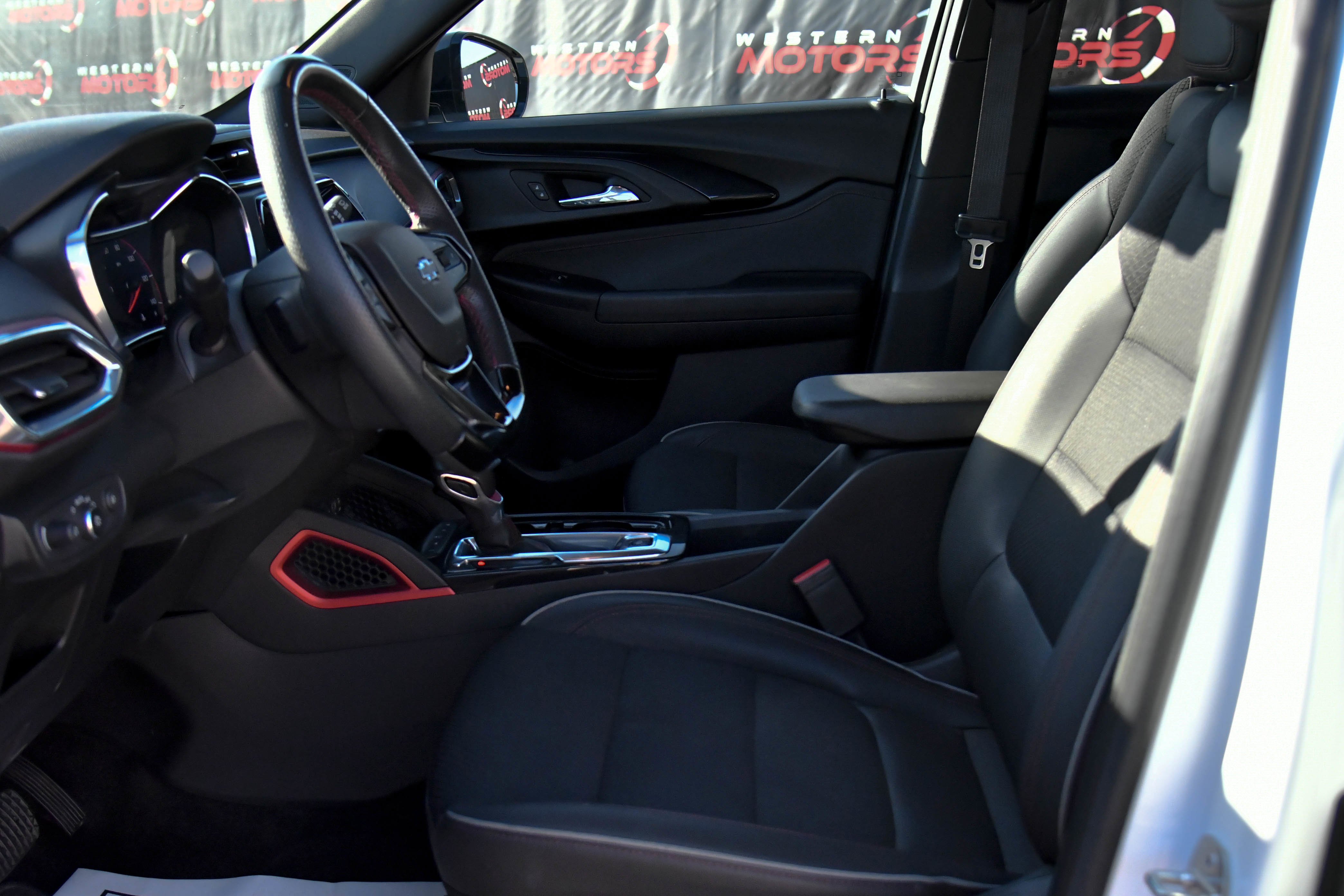 Used 2023 Chevrolet TrailBlazer RS w/ Convenience Package image 17