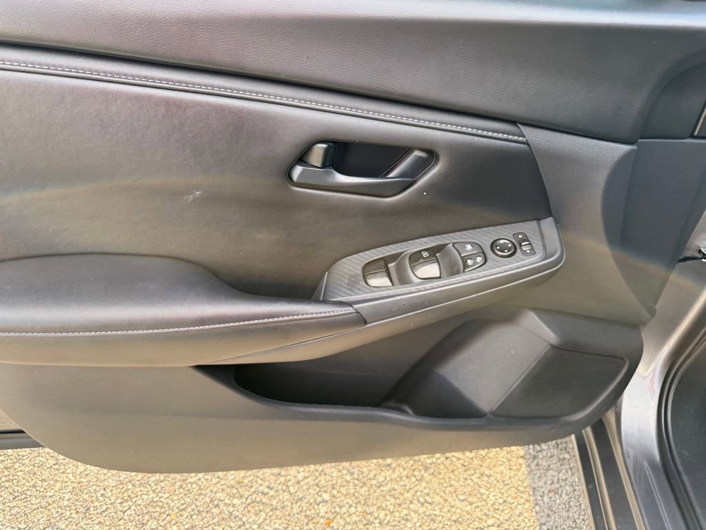 Used 2025 Nissan Sentra S image 16