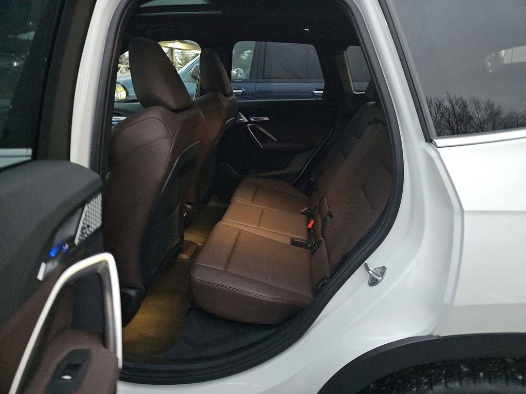 Certified 2023 BMW X1 xDrive28i w/ Premium Package image 15