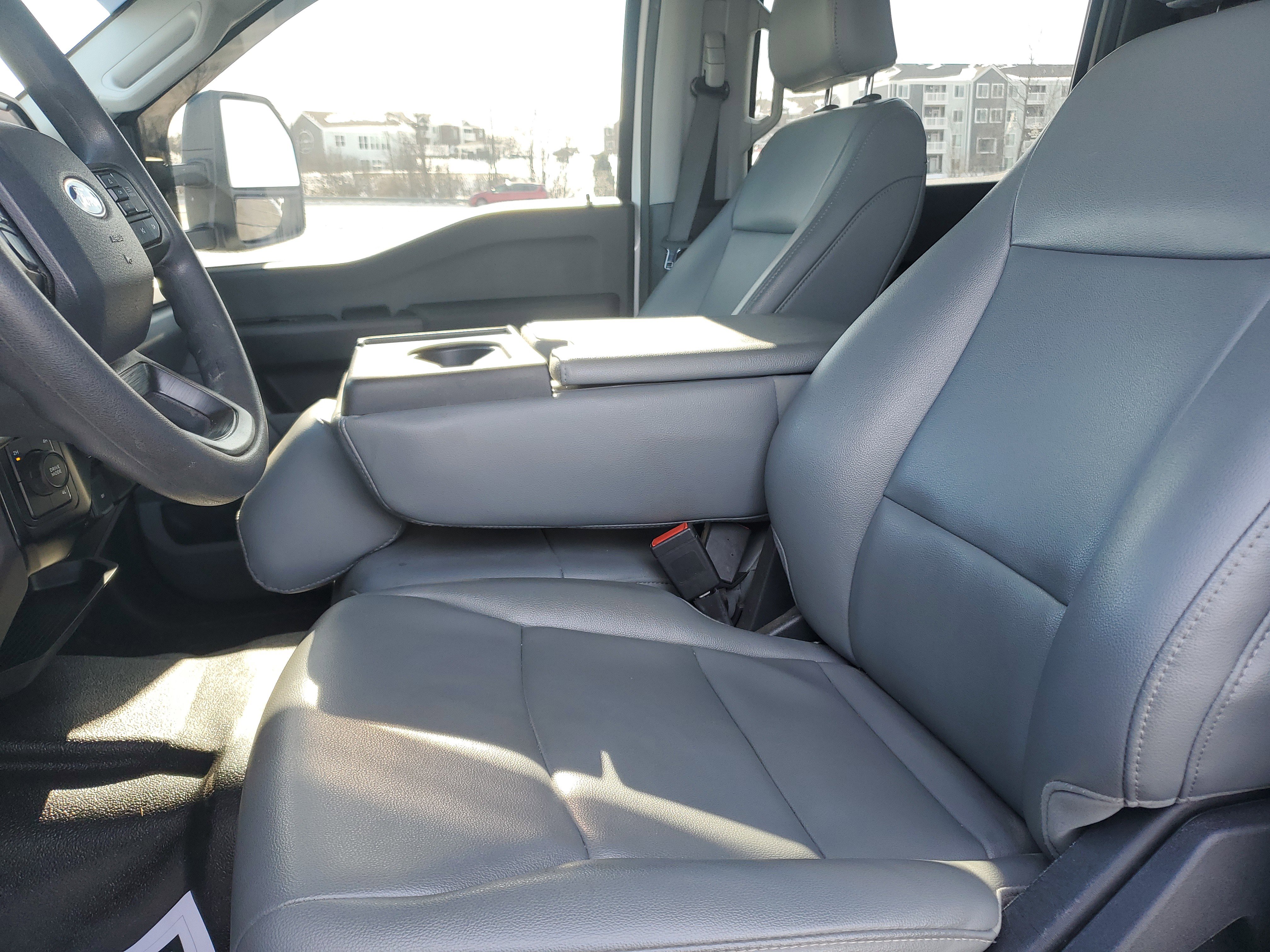 Used 2025 Ford F350 XL w/ FX4 Off-Road Package image 25