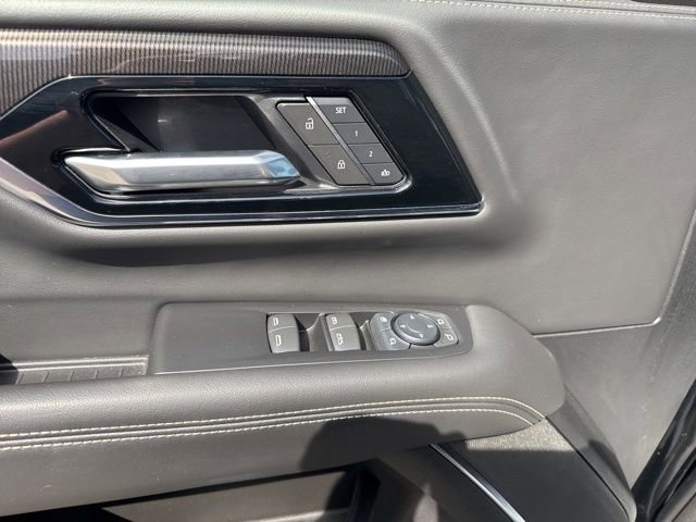 Used 2025 GMC Yukon Elevation w/ LPO, Elevation Black Package image 24