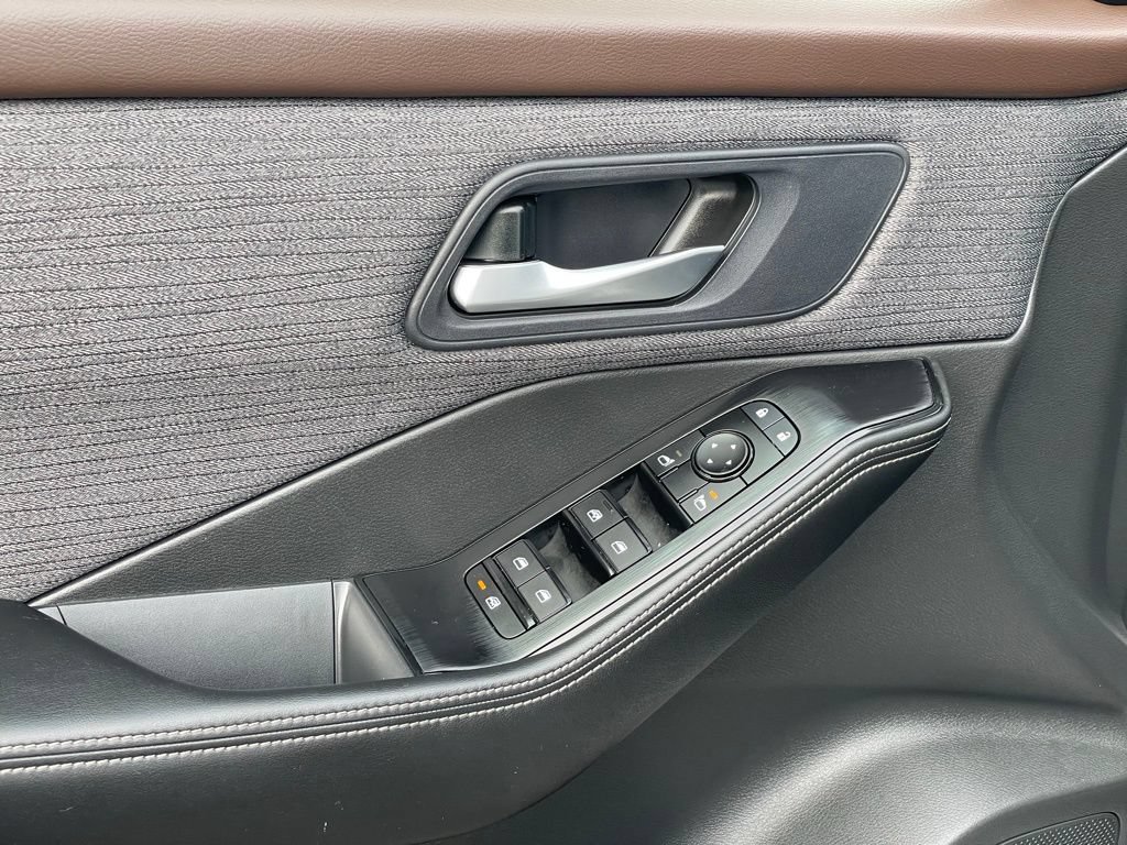 Certified 2023 Nissan Rogue SV AWD/4WD image 13