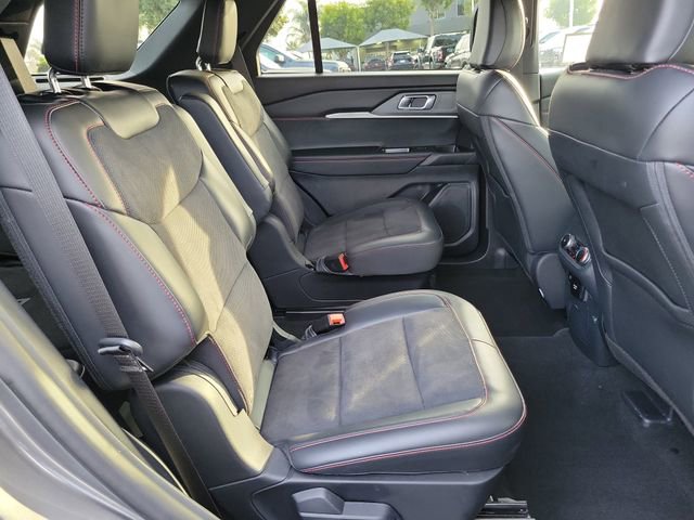 Used 2025 Ford Explorer ST image 17
