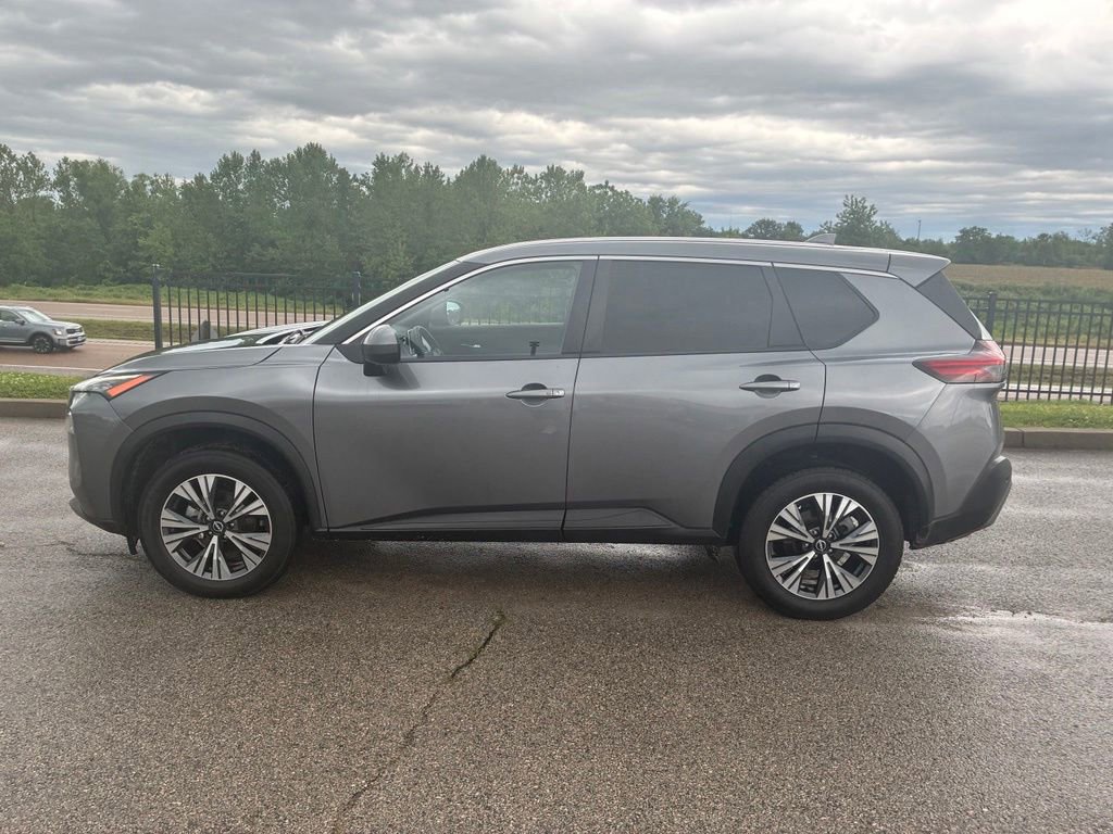 Used 2023 Nissan Rogue SV AWD/4WD image 3