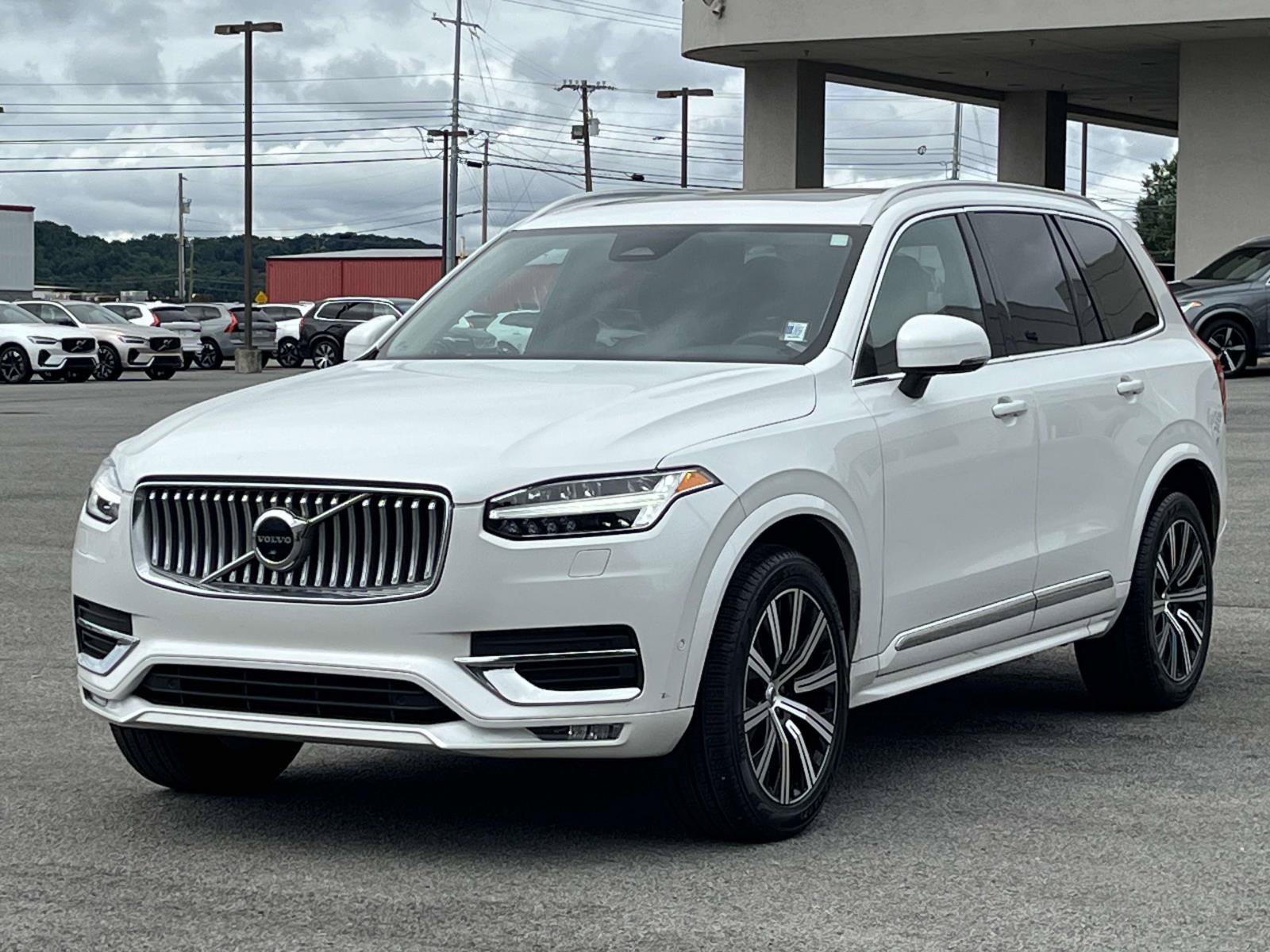 Certified 2023 Volvo XC90 B5 Plus w/ Protection Package AWD/4WD image 3