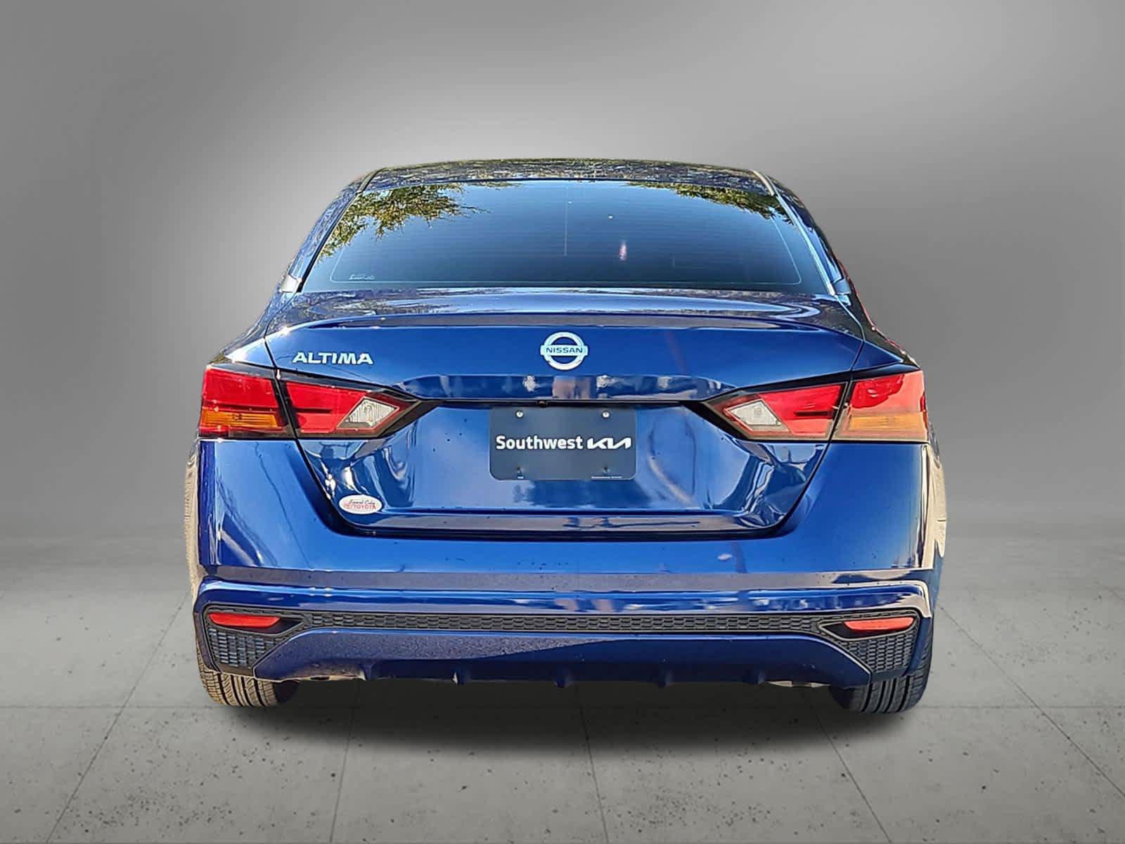 Used 2022 Nissan Altima 2.5 S FWD image 3