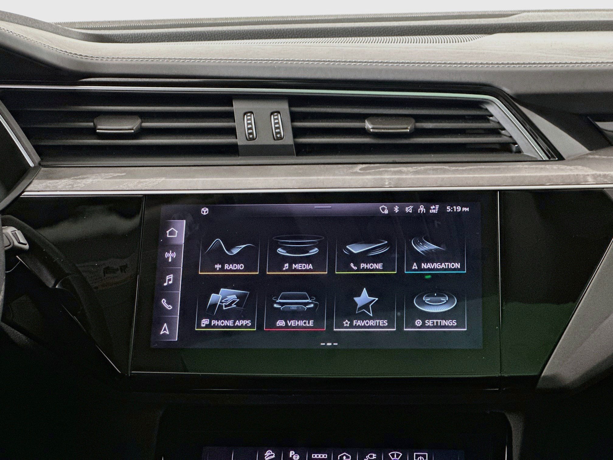 Used 2024 Audi Q8 e-tron Prestige w/ Prestige Package AWD/4WD image 12
