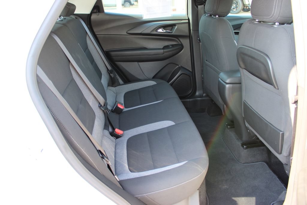 Used 2023 Chevrolet TrailBlazer LS FWD image 34
