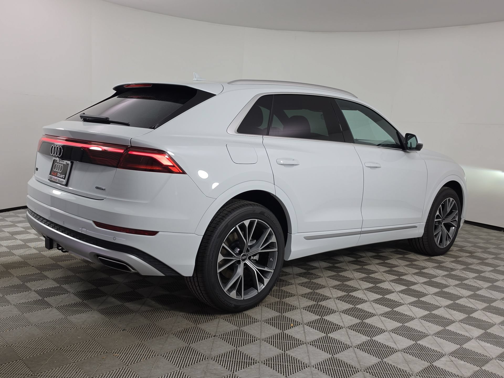 New 2026 Audi Q8 Premium AWD/4WD image 7