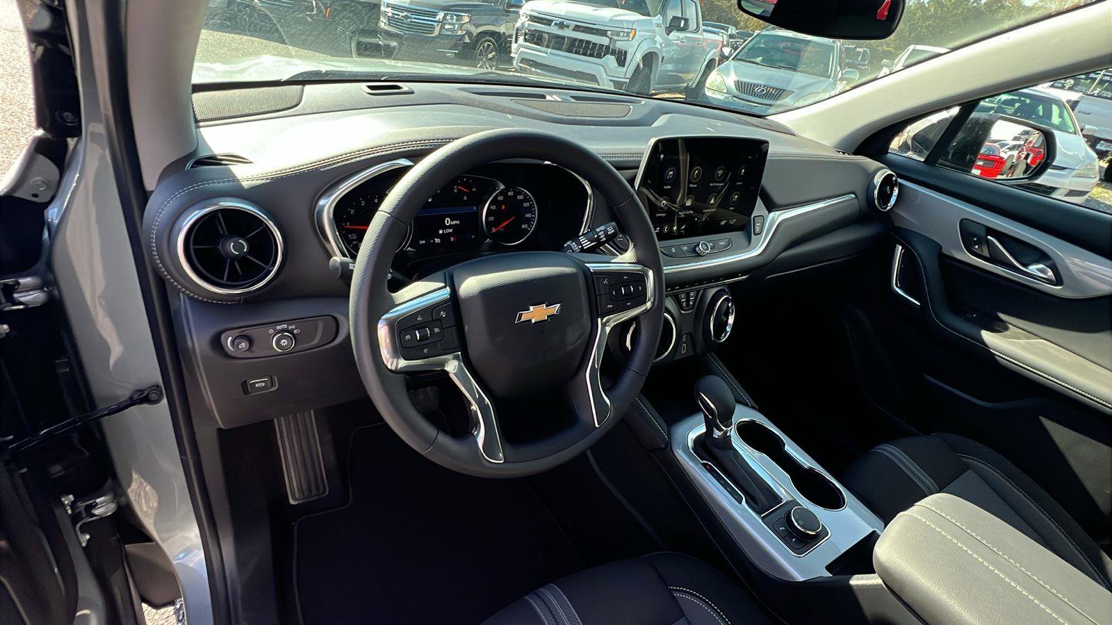 New 2026 Chevrolet Blazer LT w/ Midnight/Sport Edition FWD image 18