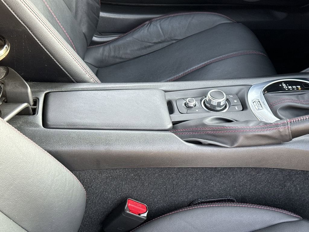 Used 2019 MAZDA MX-5 Miata RF Grand Touring RWD image 17