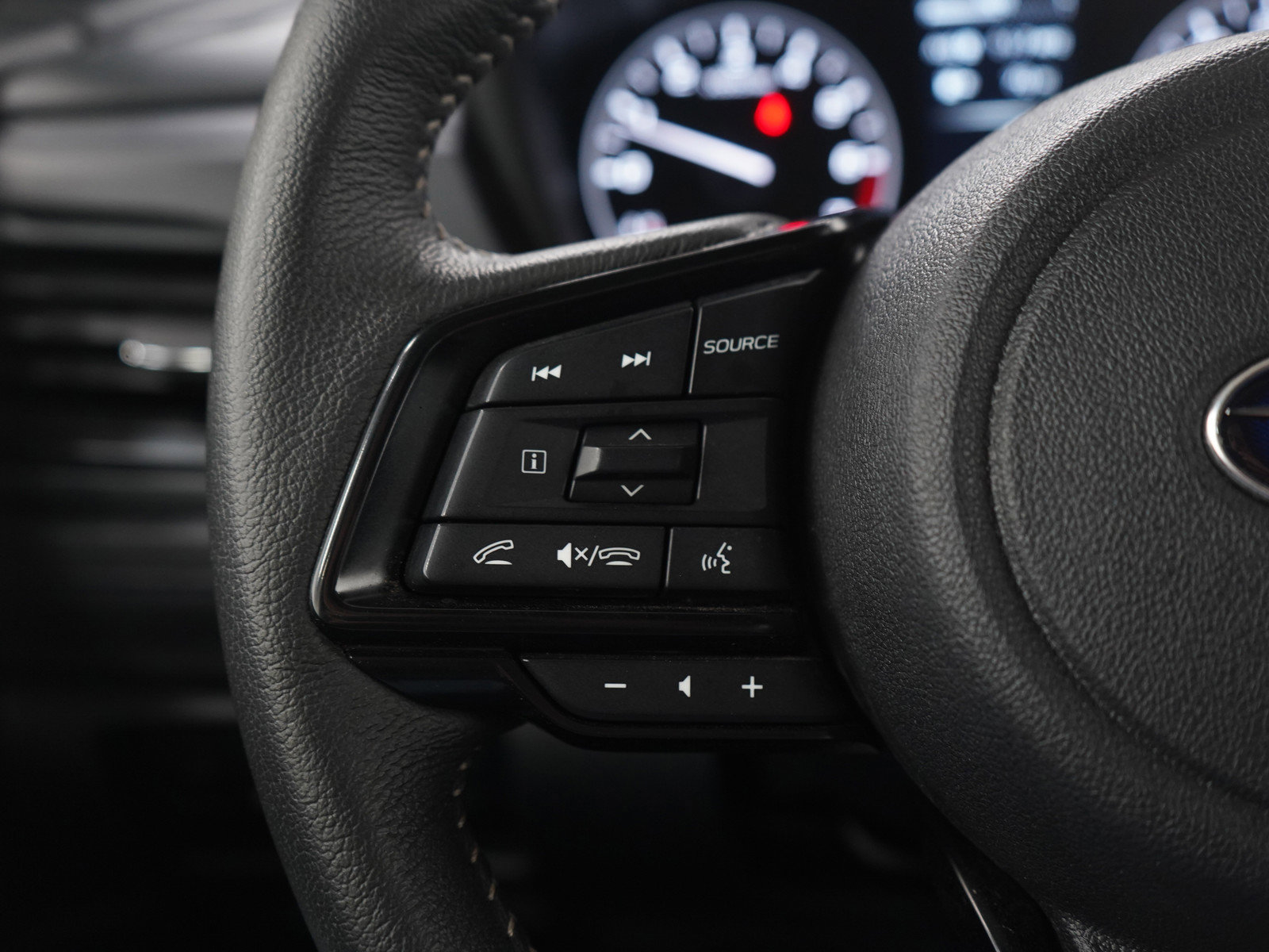 Used 2025 Subaru Forester Premium image 26