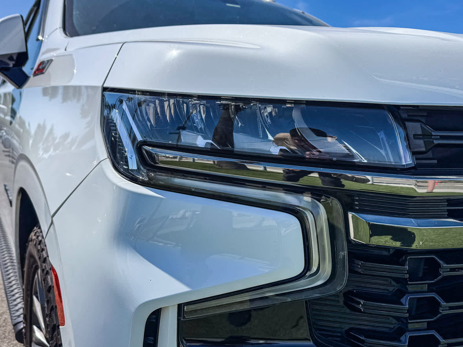 Used 2022 Chevrolet Suburban Z71 w/ Z71 Off-Road Package AWD/4WD image 4