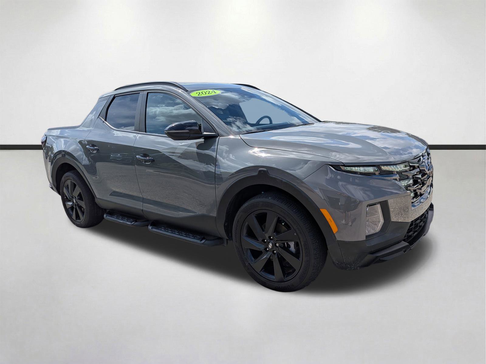 Used 2024 Hyundai Santa Cruz Night AWD/4WD image 1