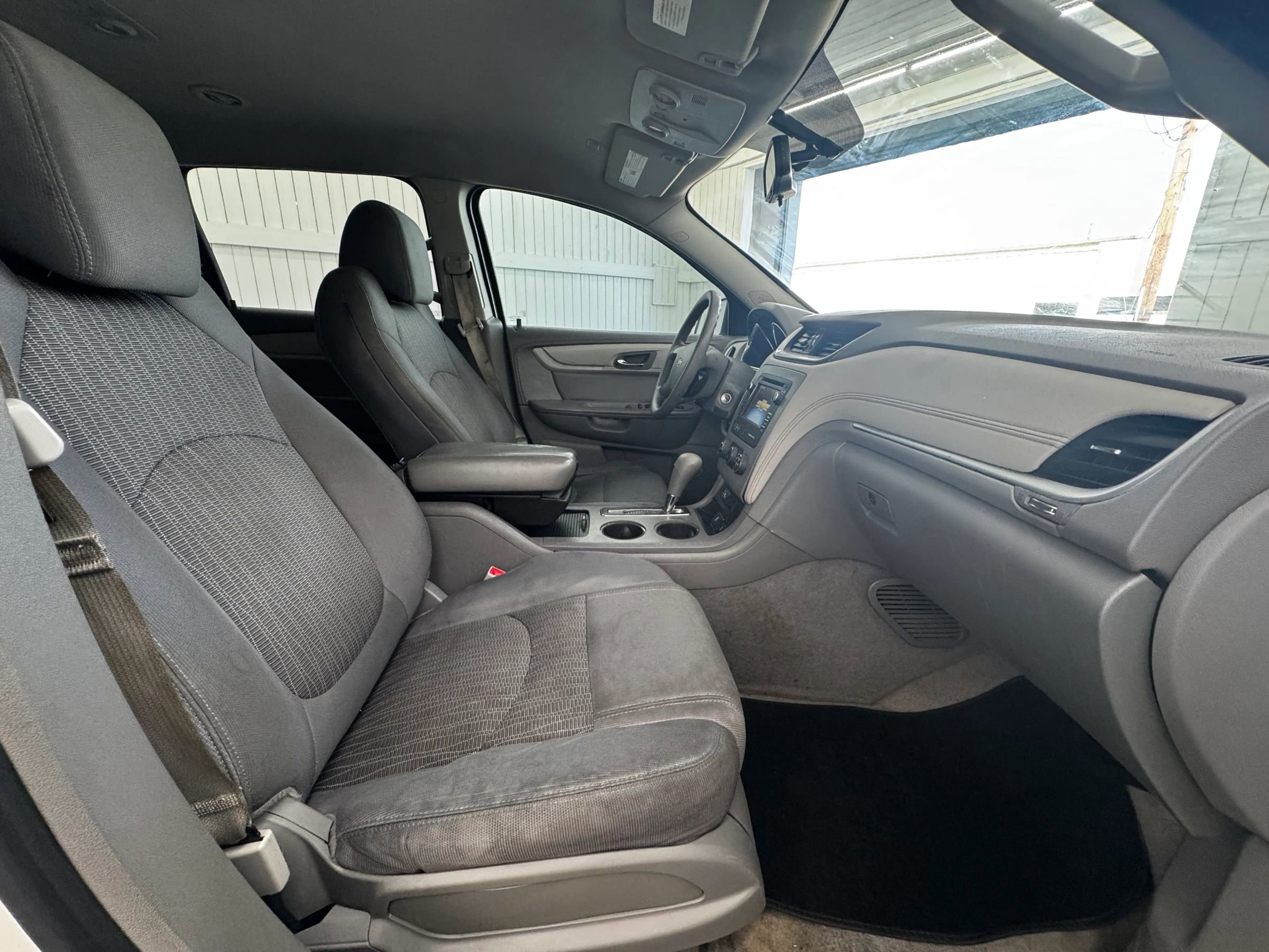 Used 2015 Chevrolet Traverse LS FWD image 14