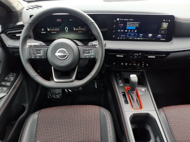 Used 2026 Nissan Kicks SR w/ Cold Weather Package AWD/4WD image 12