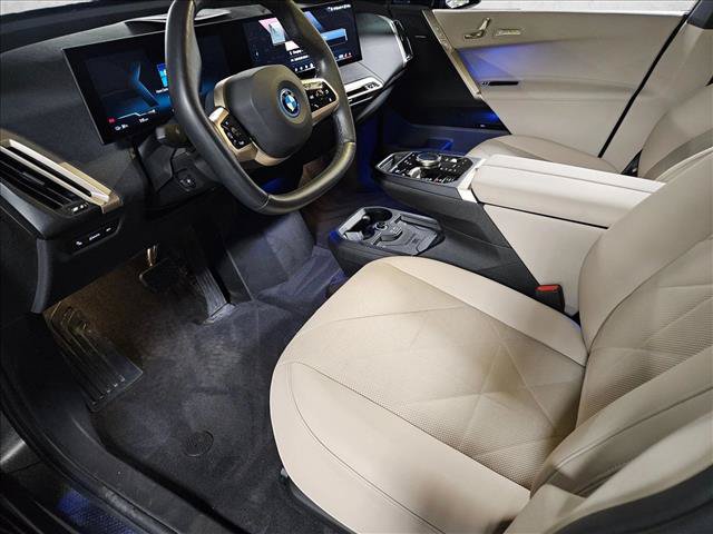 Certified 2024 BMW iX xDrive50 w/ Premium Package AWD/4WD image 10