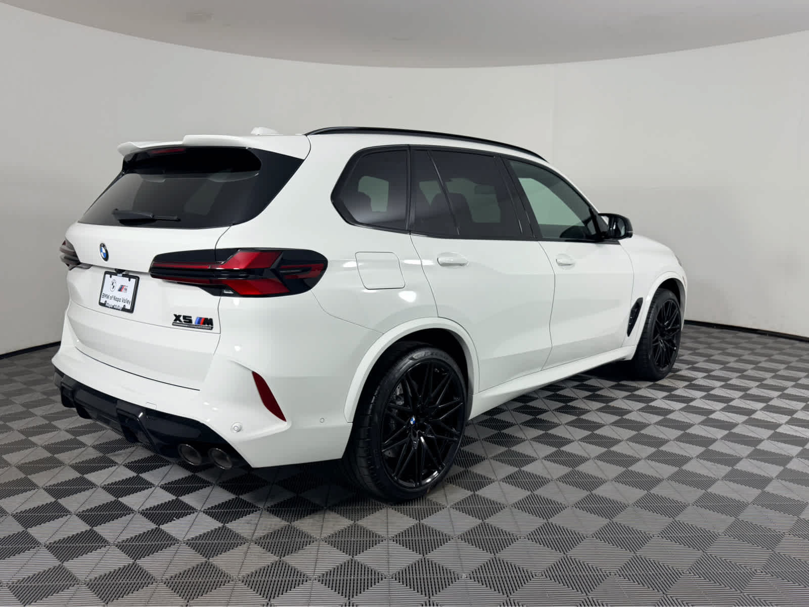 New 2026 BMW X5 M Competition w/ Executive Package AWD/4WD image 3
