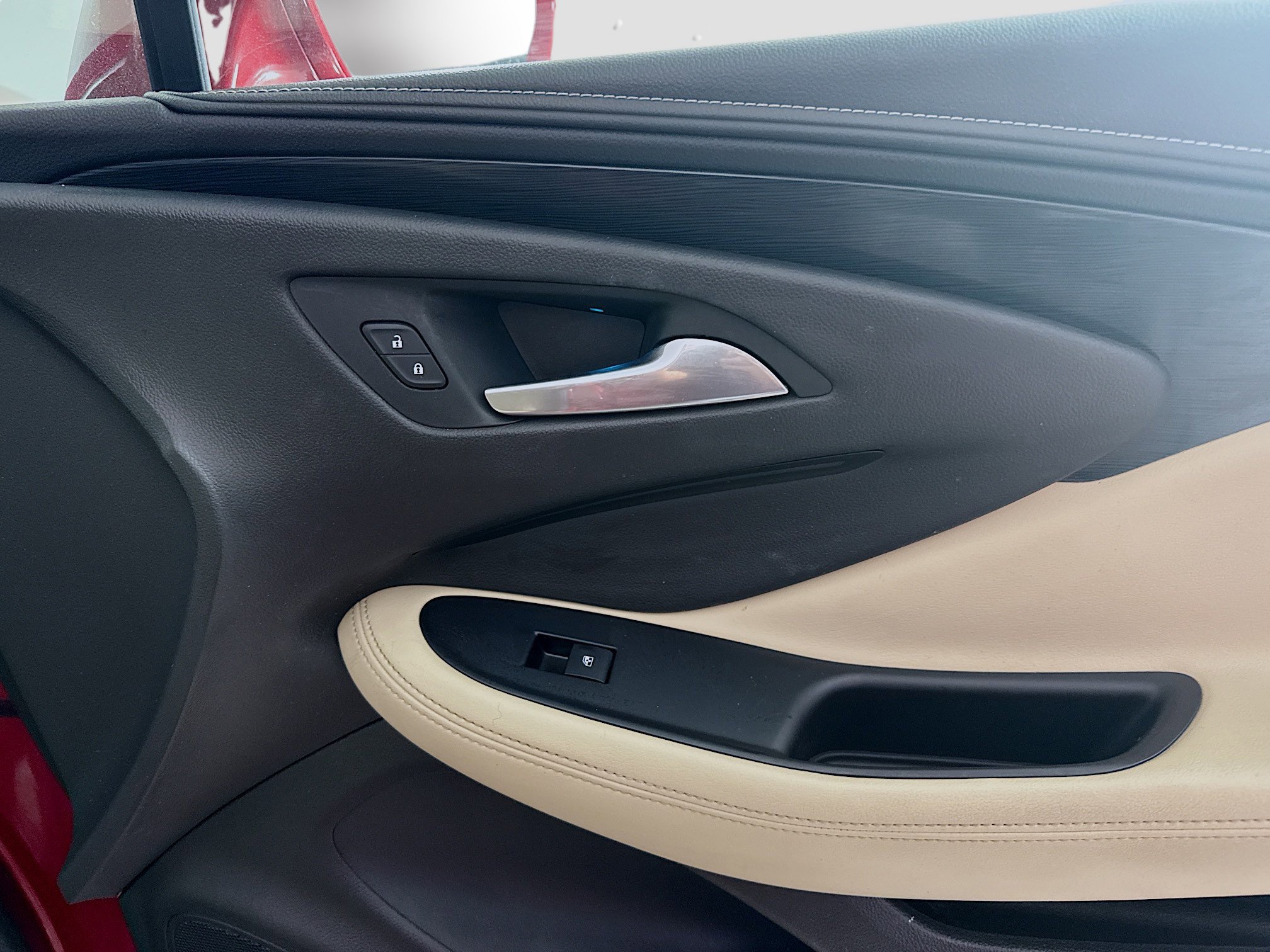 Used 2017 Buick Envision Essence image 31