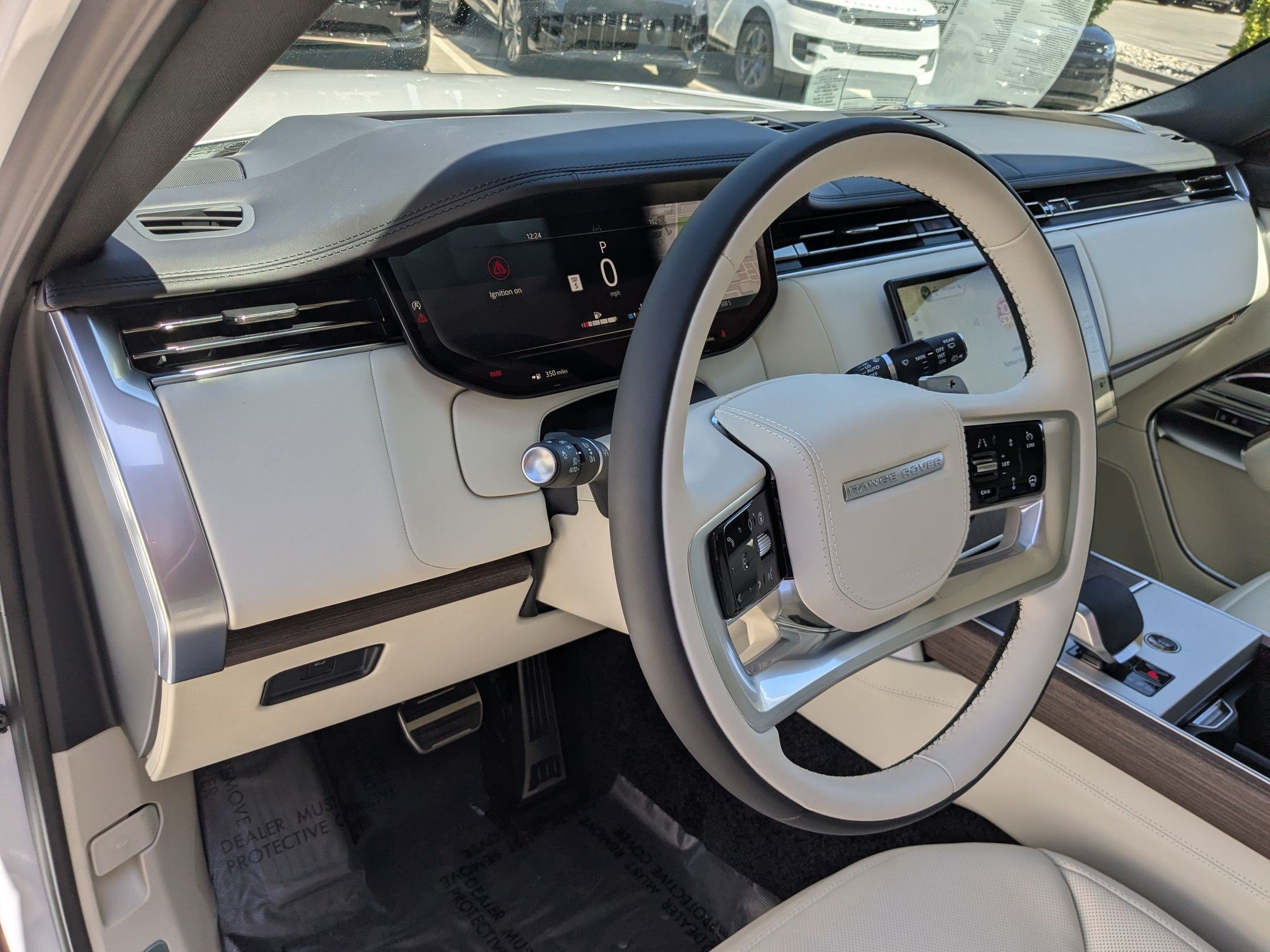 New 2026 Land Rover Range Rover SE AWD/4WD image 14