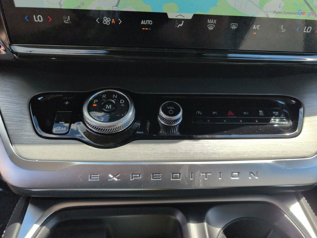 New 2027 Ford Expedition Platinum RWD image 26