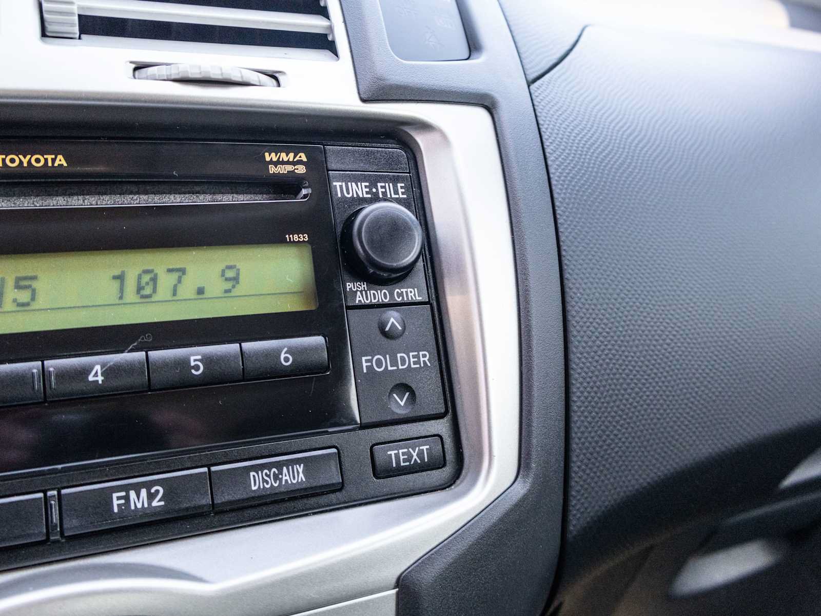 Used 2008 Toyota Yaris 2-Door Hatchback FWD image 36