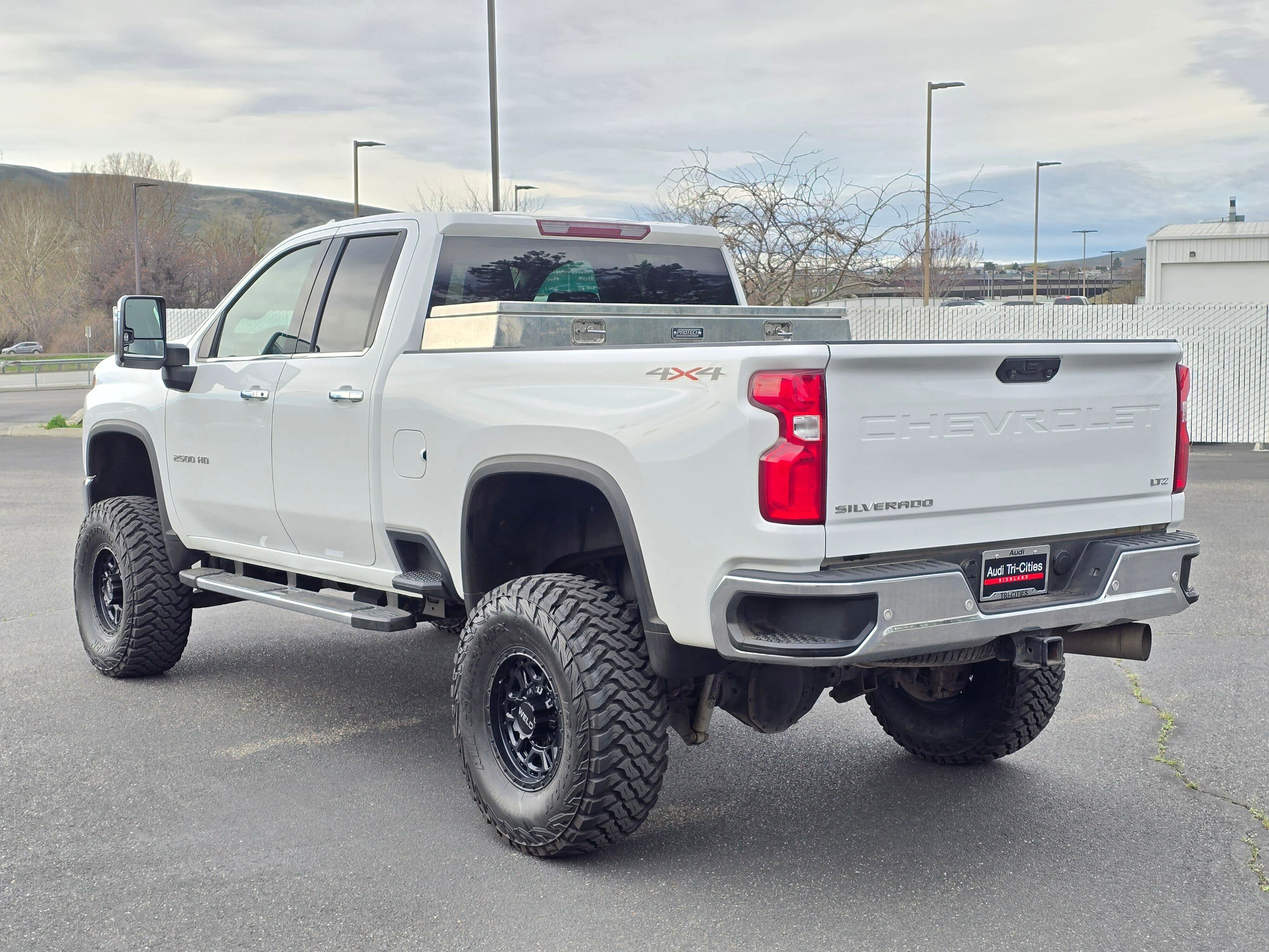 Used 2022 Chevrolet Silverado 2500 LTZ w/ Safety Package image 4