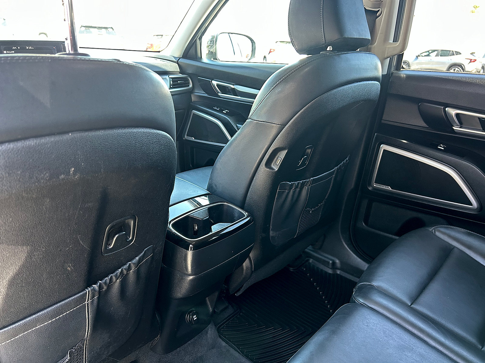 Used 2020 Kia Telluride S w/ S 8 Passenger Seating Package FWD image 24