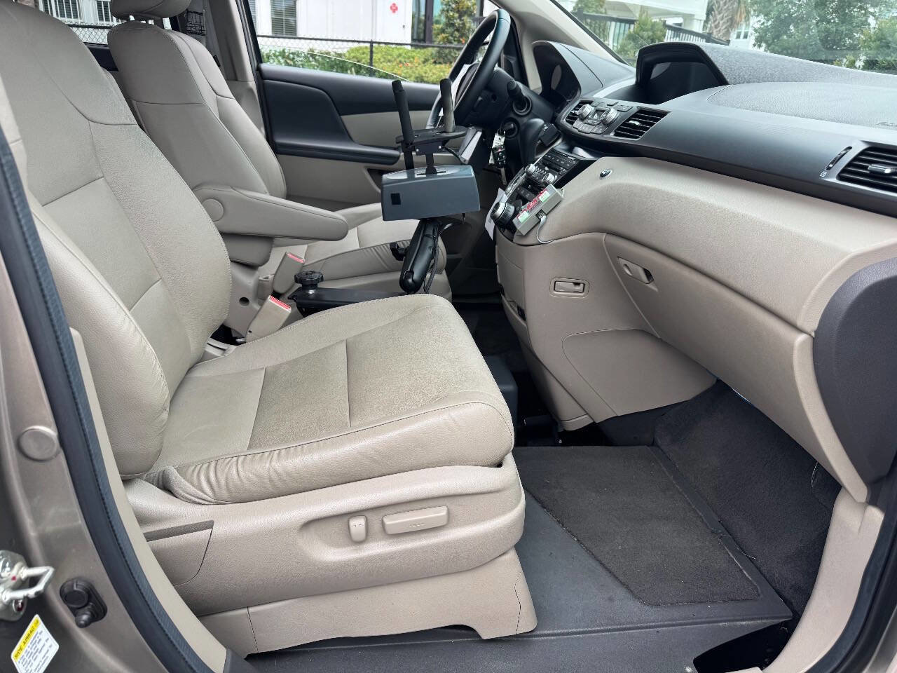Used 2013 Honda Odyssey Touring Elite image 13