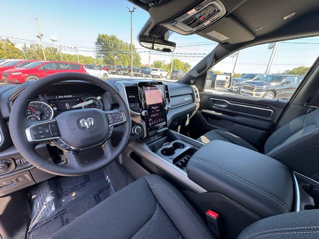 New 2026 RAM 1500 Big Horn AWD/4WD image 17