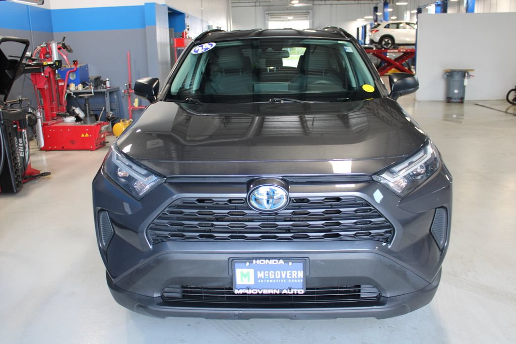 Used 2024 Toyota RAV4 LE AWD/4WD image 2