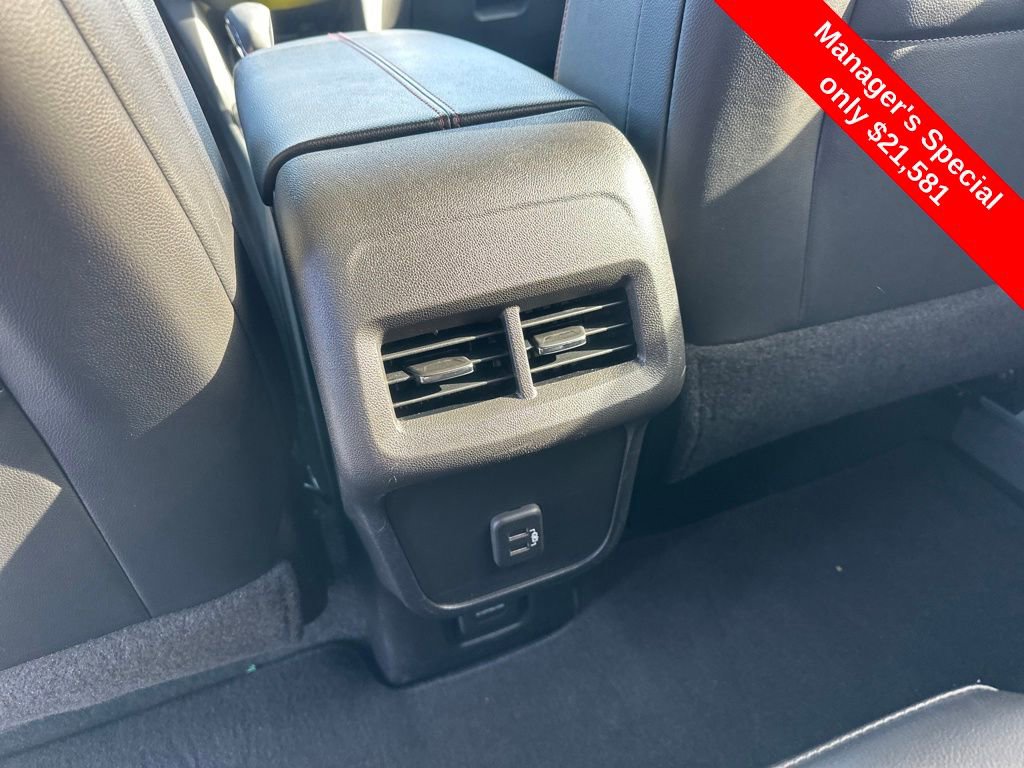 Used 2022 Chevrolet Equinox RS w/ Infotainment Package image 18