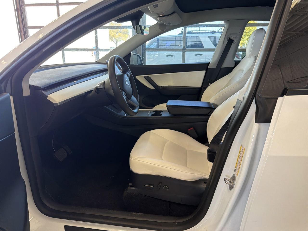 Used 2021 Tesla Model Y Long Range image 7