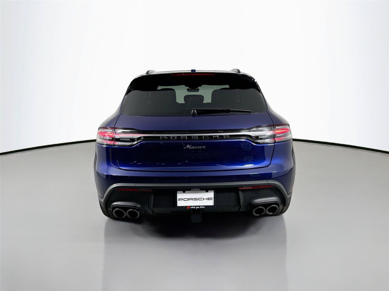 Certified 2026 Porsche Macan Turbo AWD/4WD image 36