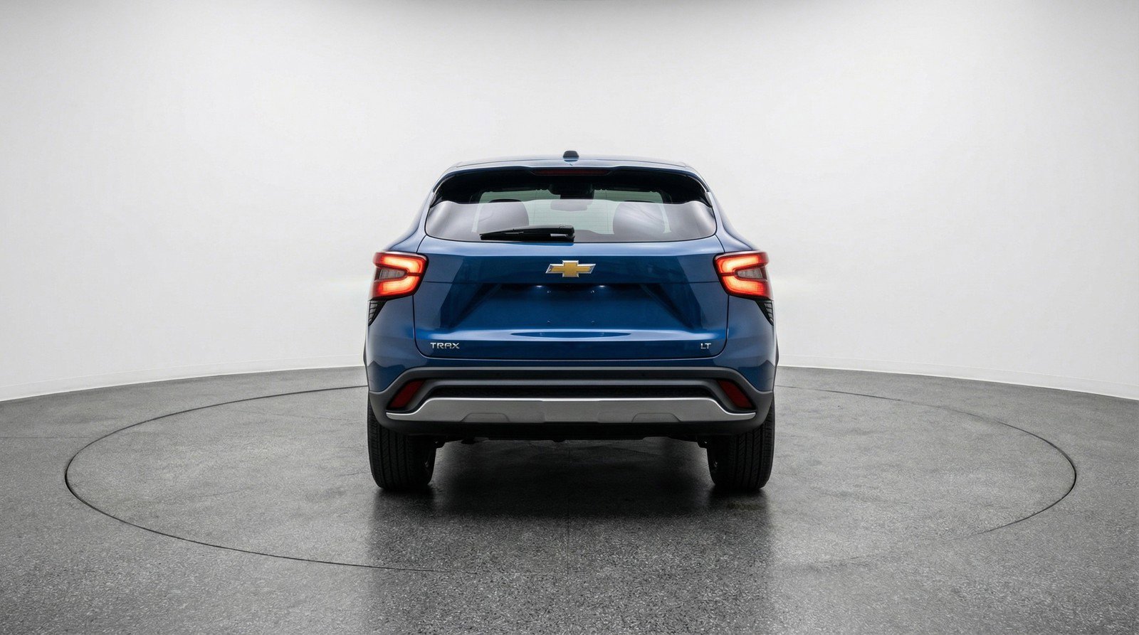 Used 2025 Chevrolet Trax LT FWD image 7