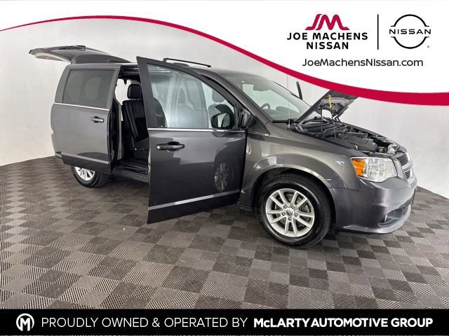 Used 2018 Dodge Grand Caravan SXT FWD image 12